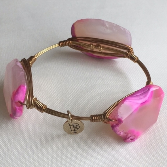 Jewelry - Stunning bourbon and bows bracelet 7"